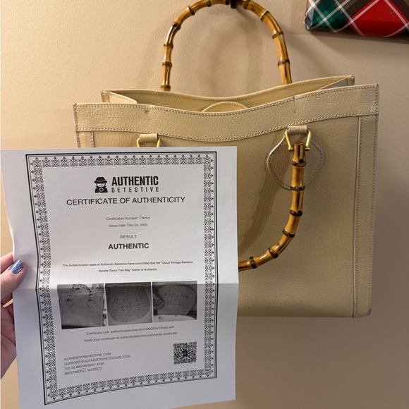 Gucci Ivory Leather Diana Satchel W/ Bamboo Handles W COA (see Photos) - Picture 13 of 14